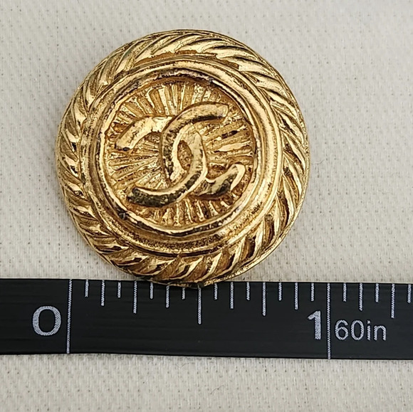 CHANEL 24k Gold Plated CC Logo Rope Round Clip On Earrings - Picture 5 of 7